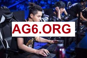 乌兹秒躲石头人R：闪不出来，弹幕绝对狂喷！可惜主播闪出来了！